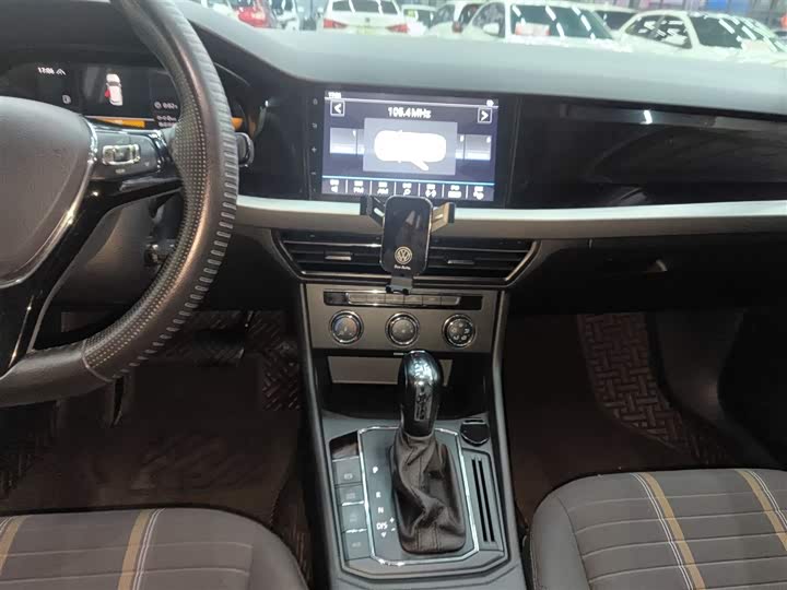 Фото 13 - Volkswagen Lavida