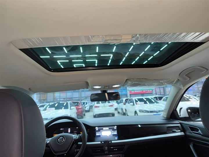 Фото 18 - Volkswagen Lavida