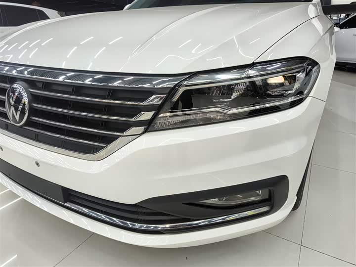 Фото 24 - Volkswagen Lavida