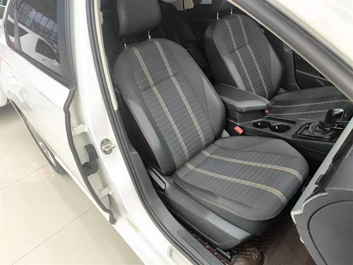 Фото 25 - Volkswagen Lavida