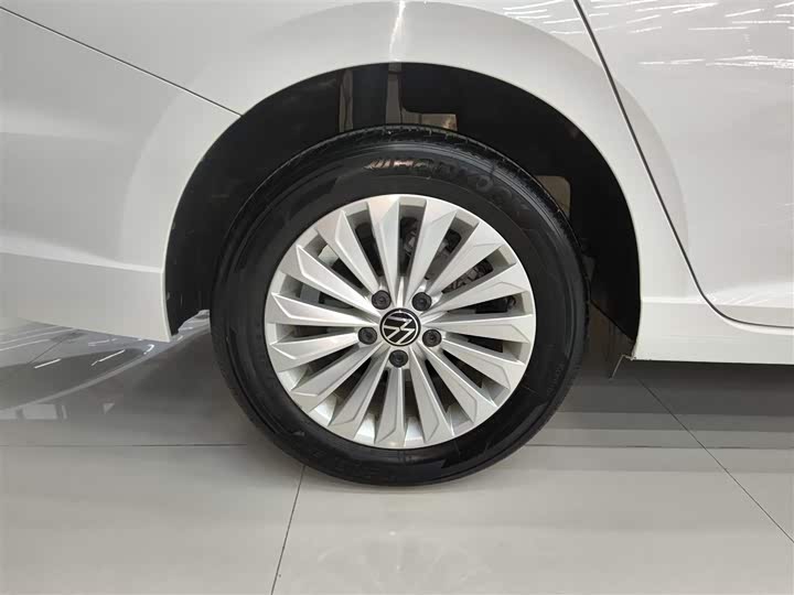 Фото 26 - Volkswagen Lavida