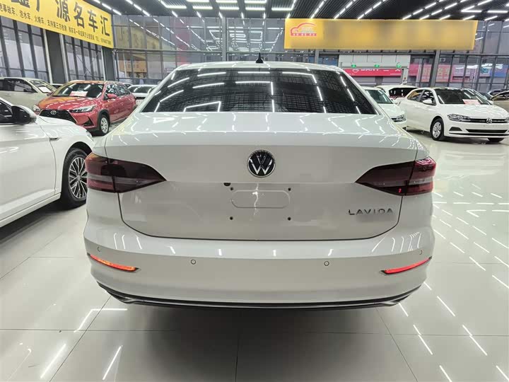 Фото 6 - Volkswagen Lavida