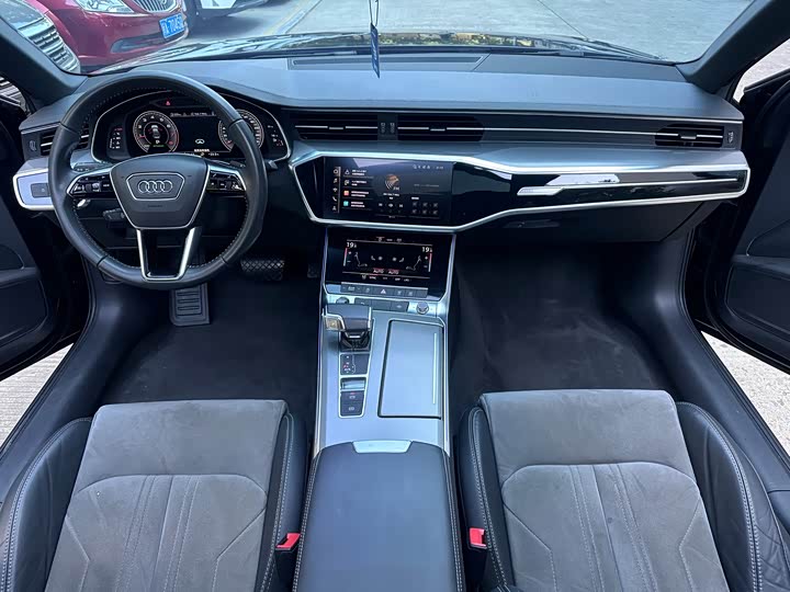 Фото 10 - Audi A6L