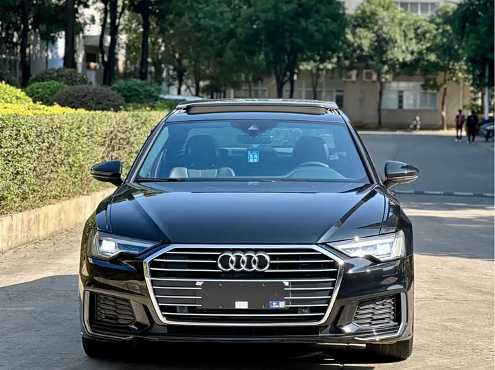 Фото 6 - Audi A6L
