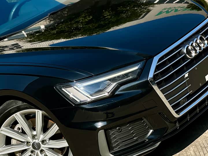 Фото 7 - Audi A6L