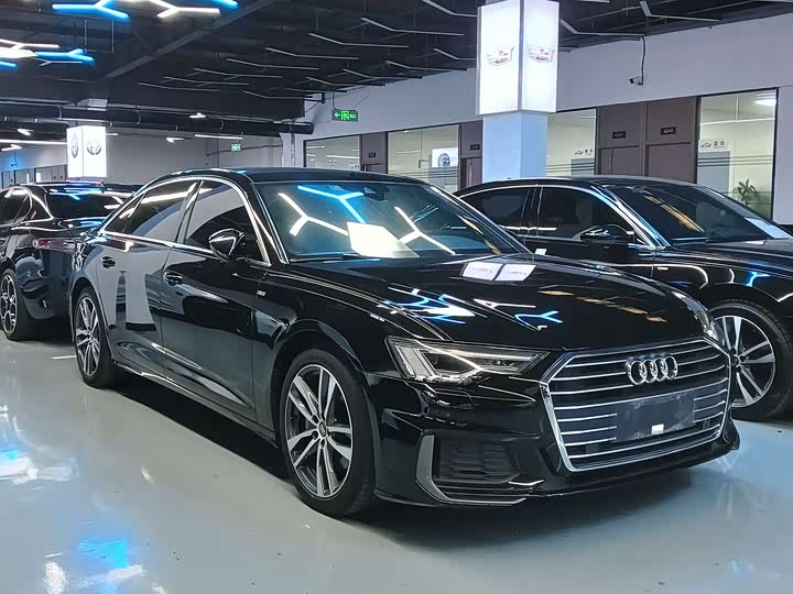 Фото 3 - Audi A6L