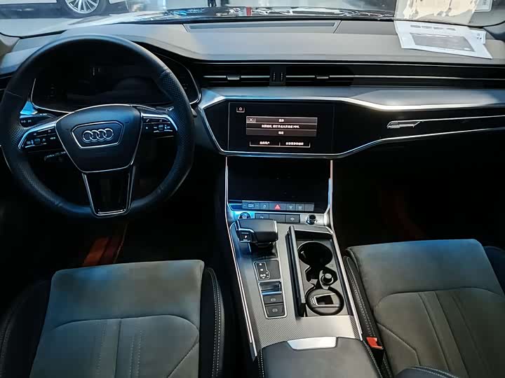 Фото 8 - Audi A6L