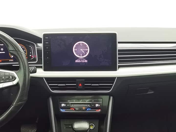 Фото 12 - Volkswagen Tiguan L Pro