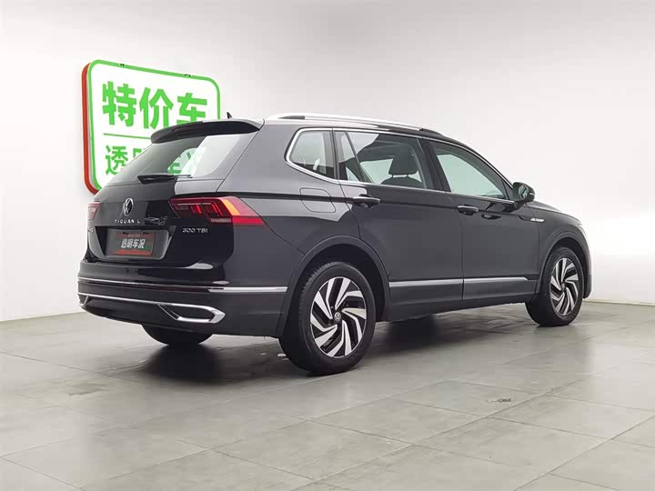 Фото 2 - Volkswagen Tiguan L Pro