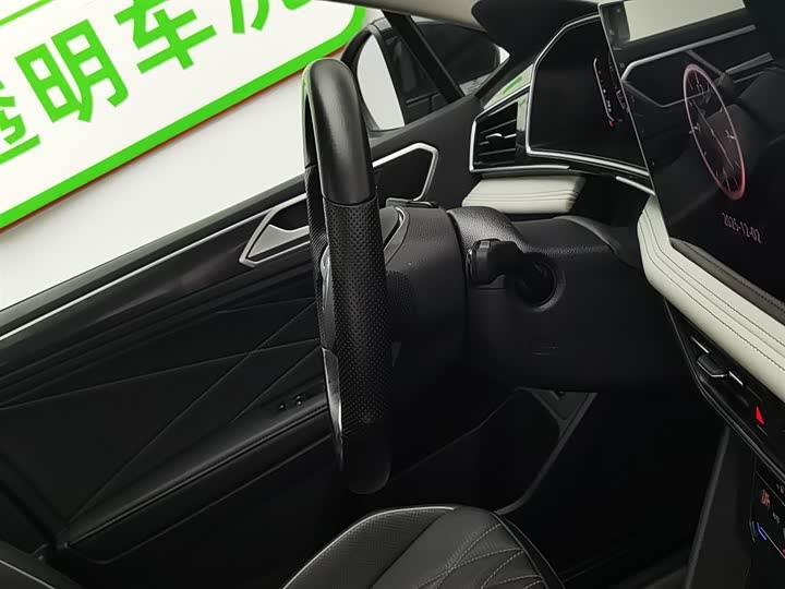 Фото 22 - Volkswagen Tiguan L Pro