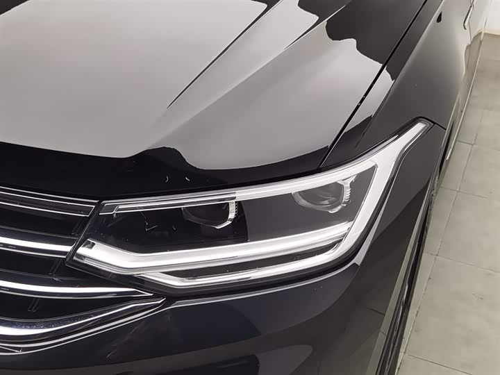 Фото 7 - Volkswagen Tiguan L Pro