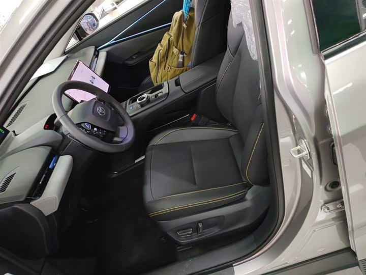 Фото 15 - Toyota bZ5