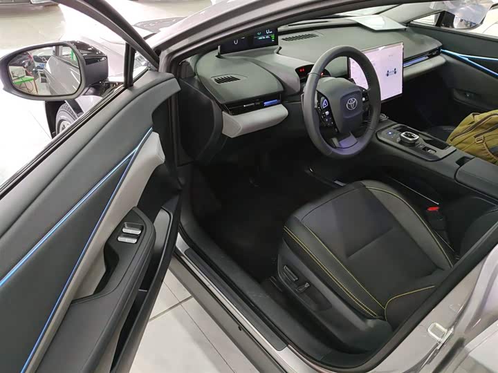 Фото 16 - Toyota bZ5