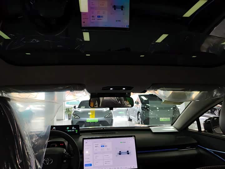 Фото 18 - Toyota bZ5