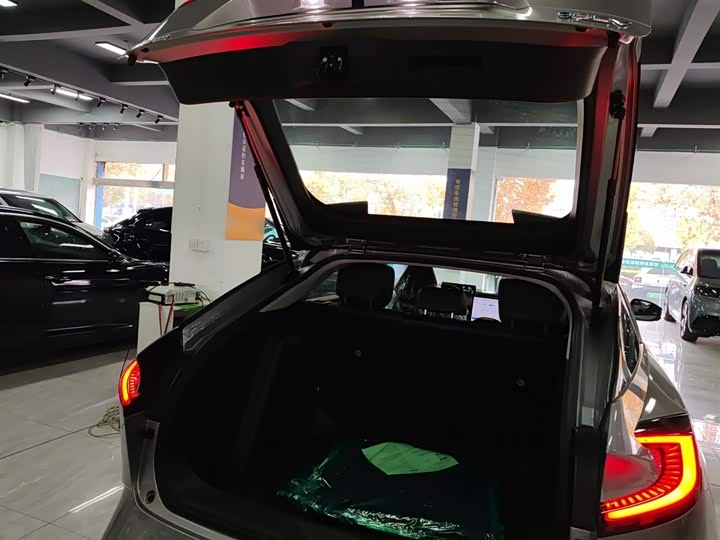 Фото 19 - Toyota bZ5