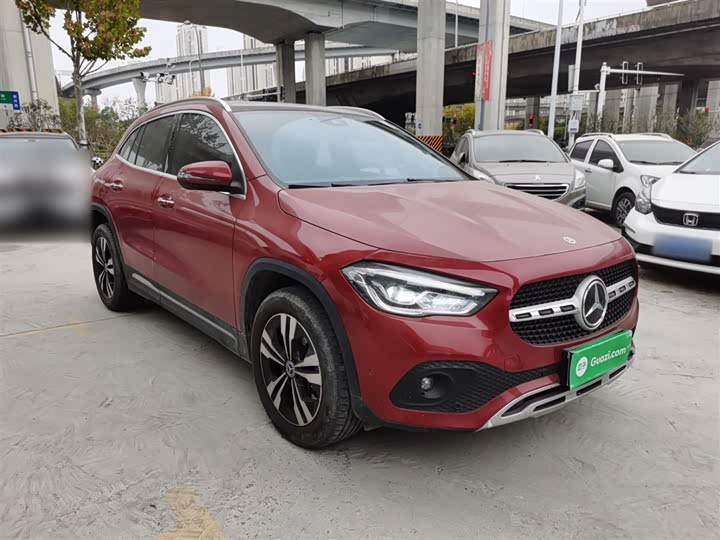 Фото 4 - Mercedes-Benz GLA-Class