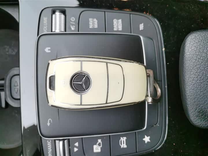 Фото 9 - Mercedes-Benz GLA-Class