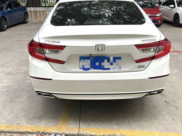 Фото 5 - Honda Accord