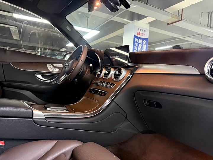 Фото 4 - Mercedes-Benz GLC-Class