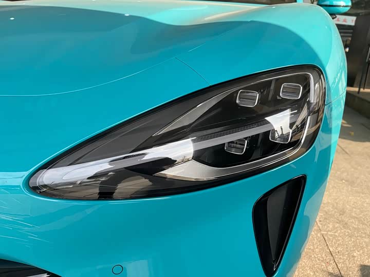 Фото 12 - Xiaomi SU7