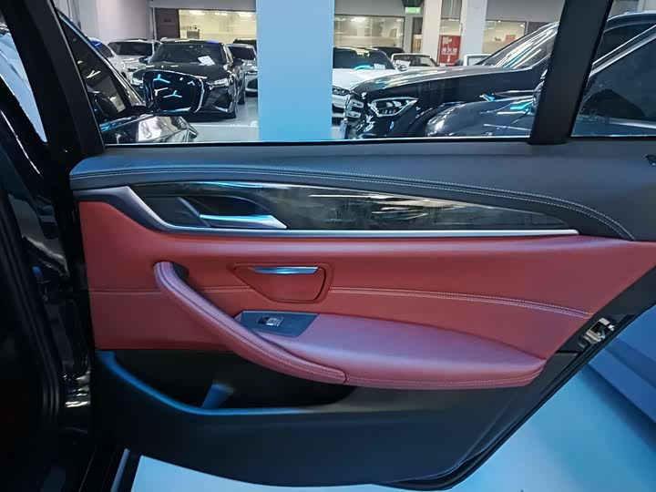 Фото 14 - BMW 5 Series