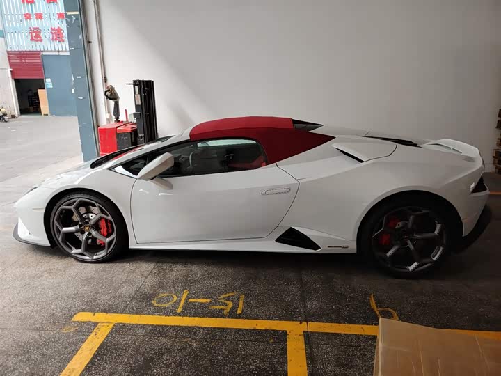 Фото 2 - Lamborghini Huracán