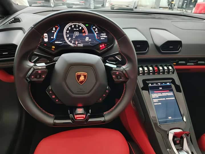 Фото 9 - Lamborghini Huracán