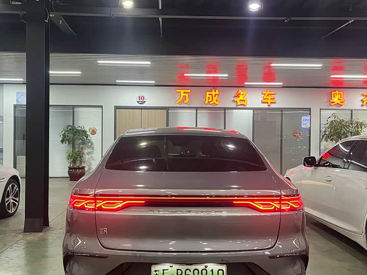 Фото 9 - BYD Han