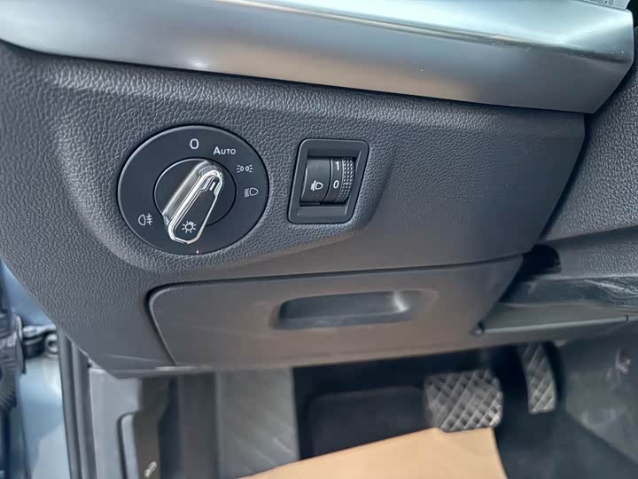 Фото 12 - Volkswagen Lavida