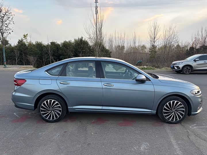 Фото 6 - Volkswagen Lavida