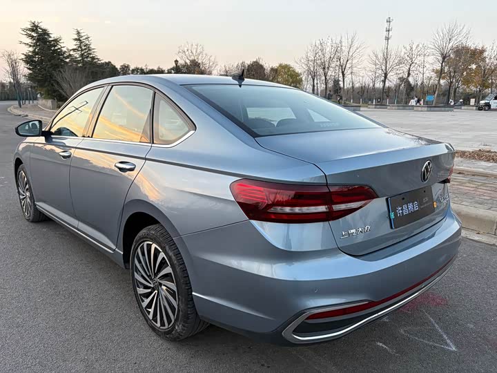 Фото 9 - Volkswagen Lavida