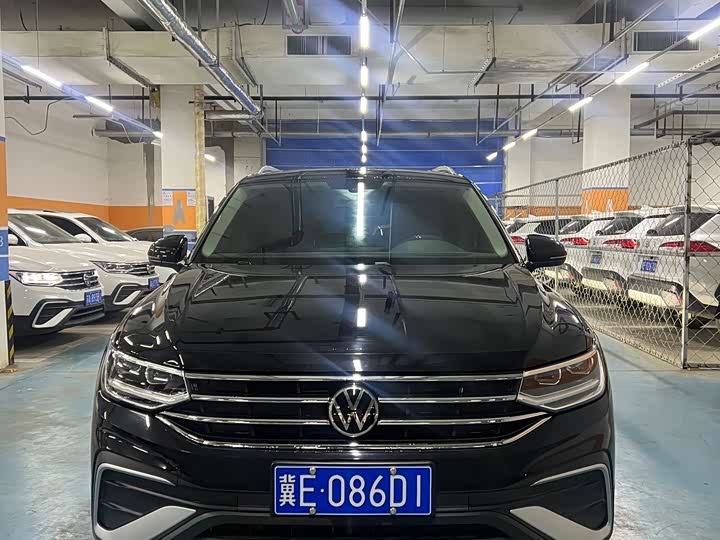 Фото 2 - Volkswagen Tiguan L Pro