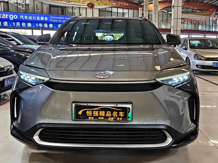 Фото 2 - Toyota bZ4X