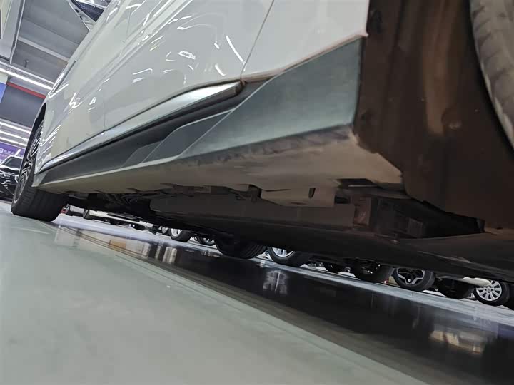 Фото 22 - BYD Han