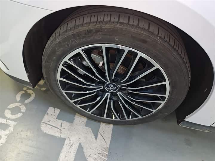 Фото 23 - BYD Han