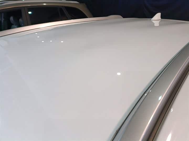 Фото 27 - Toyota Yaris L Hatchback