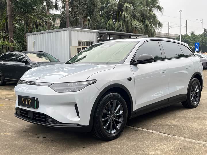 Фото 1 - Leapmotor C11