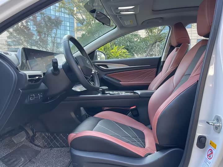 Фото 4 - Changan Eado Plus