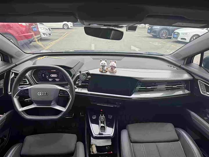 Фото 6 - Audi Q4 e-tron