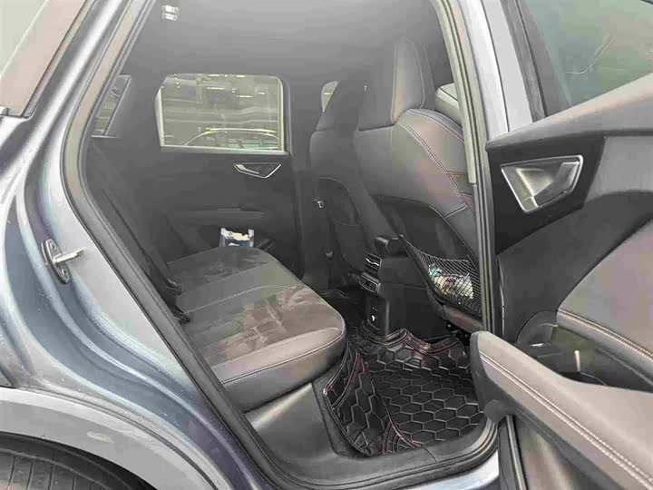 Фото 7 - Audi Q4 e-tron