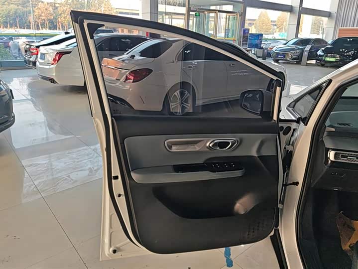 Фото 7 - GAC Aion Y