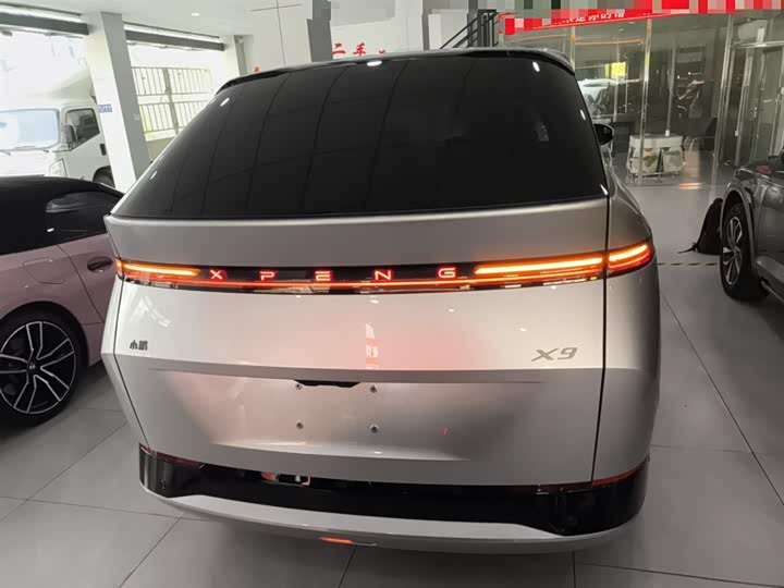 Фото 6 - XPeng X9