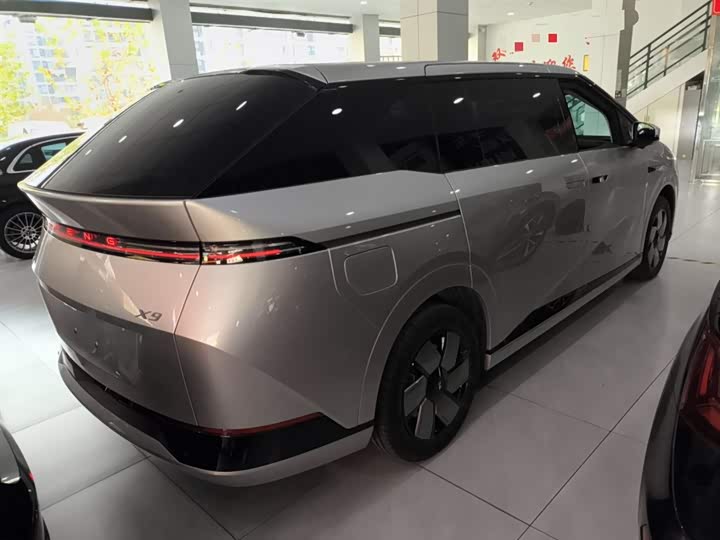 Фото 7 - XPeng X9