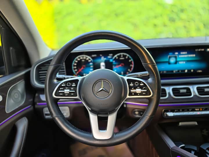 Фото 11 - Mercedes-Benz GLE-Class