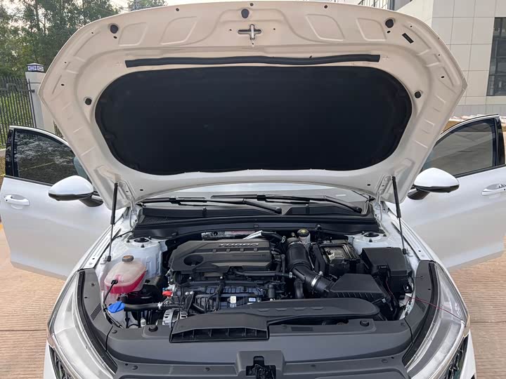 Фото 19 - Kia K5