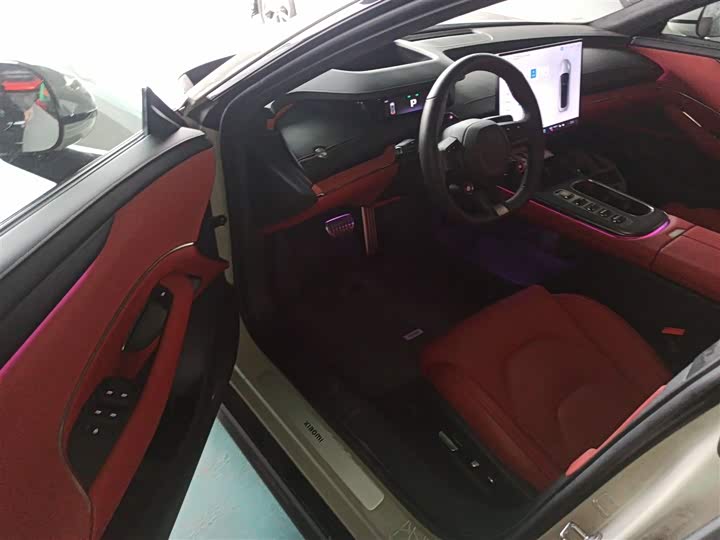 Фото 16 - Xiaomi SU7