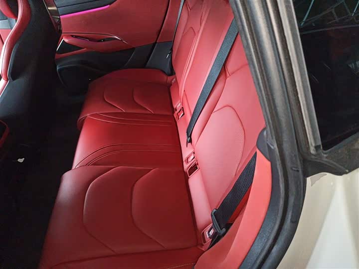 Фото 17 - Xiaomi SU7