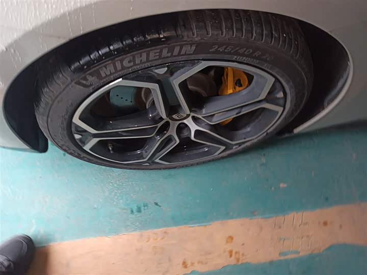 Фото 23 - Xiaomi SU7