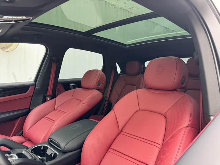 Фото 8 - Porsche Cayenne