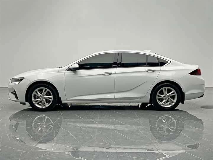 Фото 3 - Buick Regal